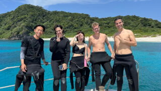 Diving in the Kerama Islands With Guests From Spain, Denmark, and Taiwan! Visibility 30M.