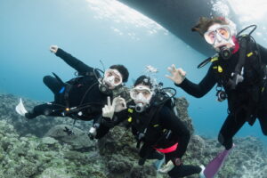 Diving in the Kerama Islands With Guests From Germany and Argentina! Clownfish