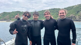 Diving in the Kerama Islands With Guests From France and Hong Kong. Sea Turtle!