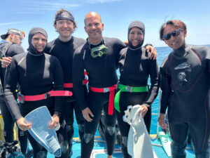 Diving in the Kerama Islands With Guests From Spain, Slovenia, and the United States. Caves, Turtles, Clownfish, and Cuttlefish