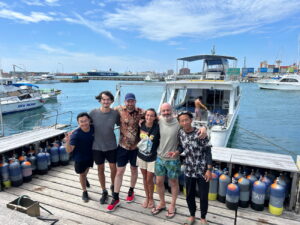Kerama Islands Diving Tour With Guests From France, Lithuania, the UK, and Taiwan! Caves and Turtles