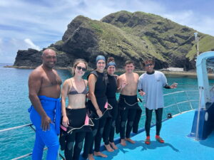 Diving in the Kerama Islands with Guests from Spain and Australia – Coral Reefs, Turtles and Sharks