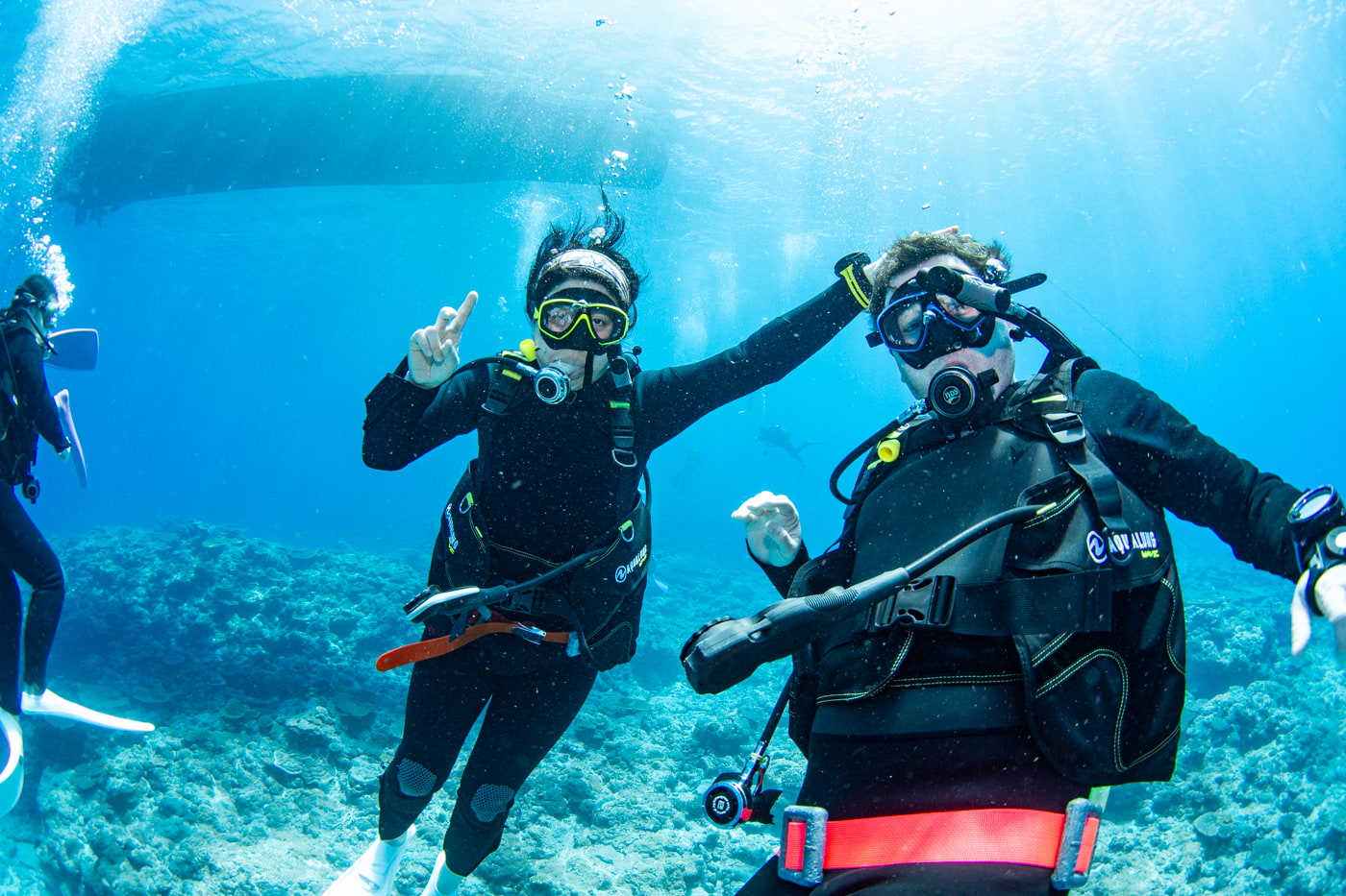 Group photo underwater with our guests.