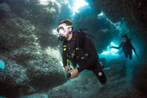 Diving in the Kerama Islands with Guests from Norway, Portugal, and the UK