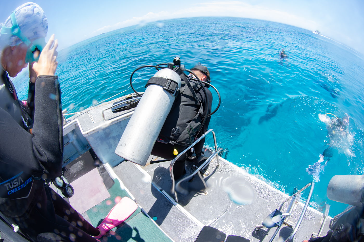 entry moment from the boat