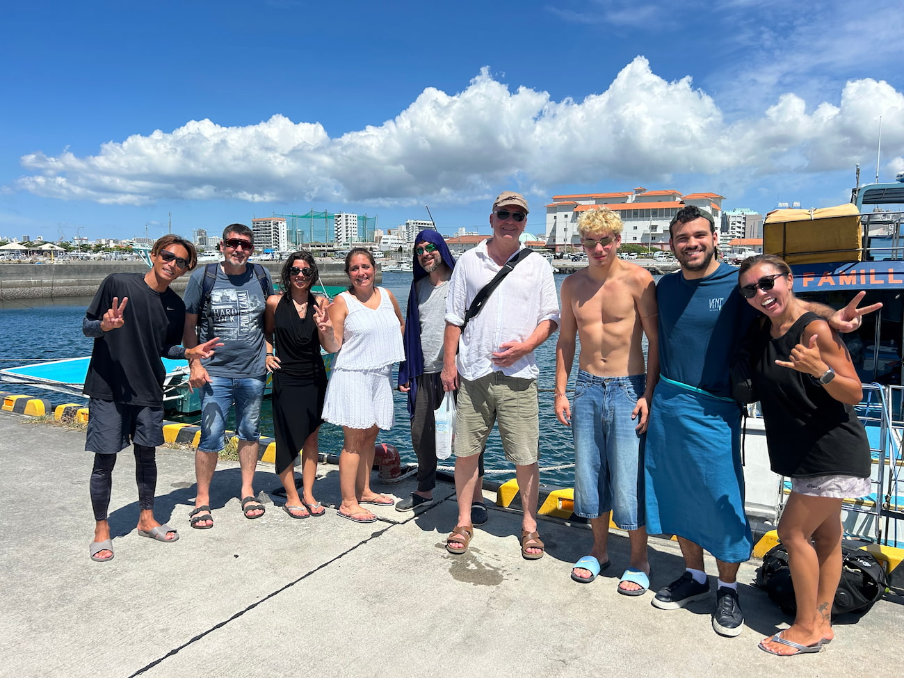 A group photo with our guests.