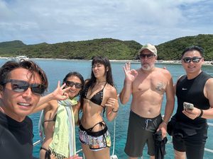 Diving in the Kerama Islands with Guests from France and South Korea – Manta Rays!